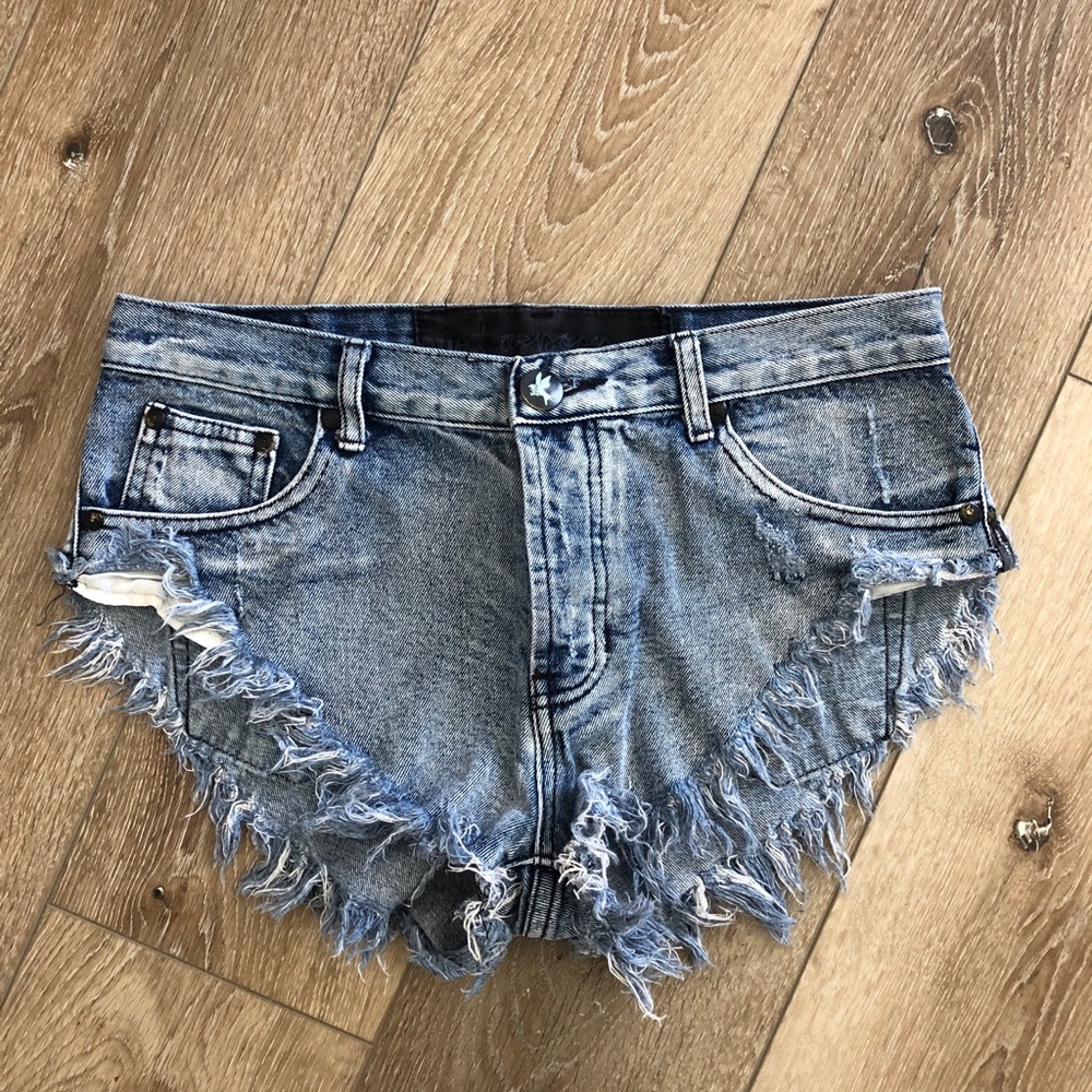 One teaspoon shorts